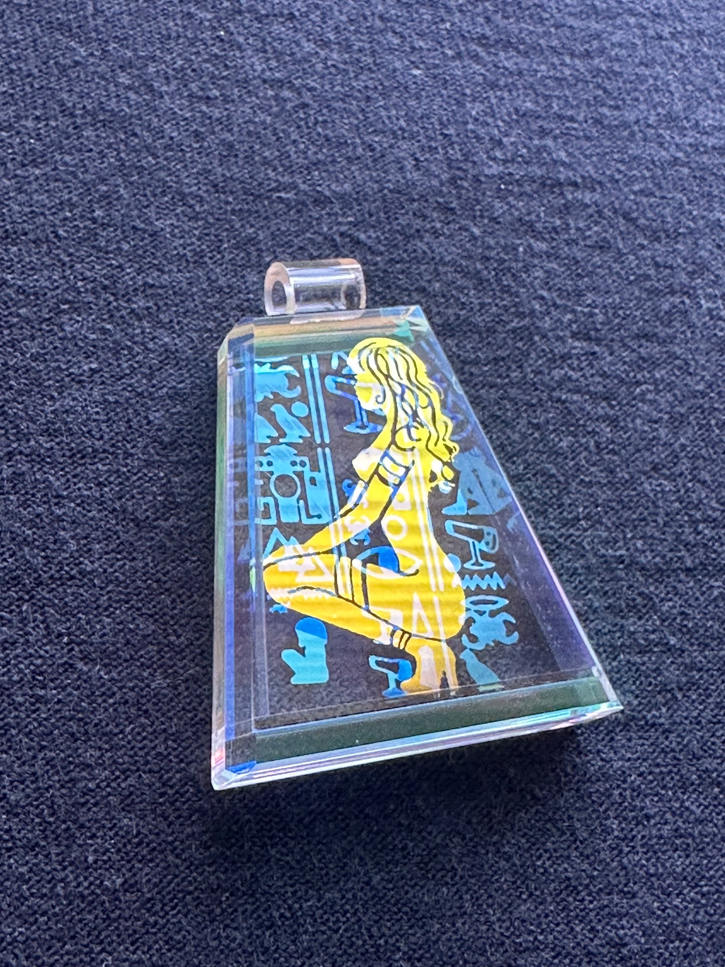 Dichroic image stack pendant