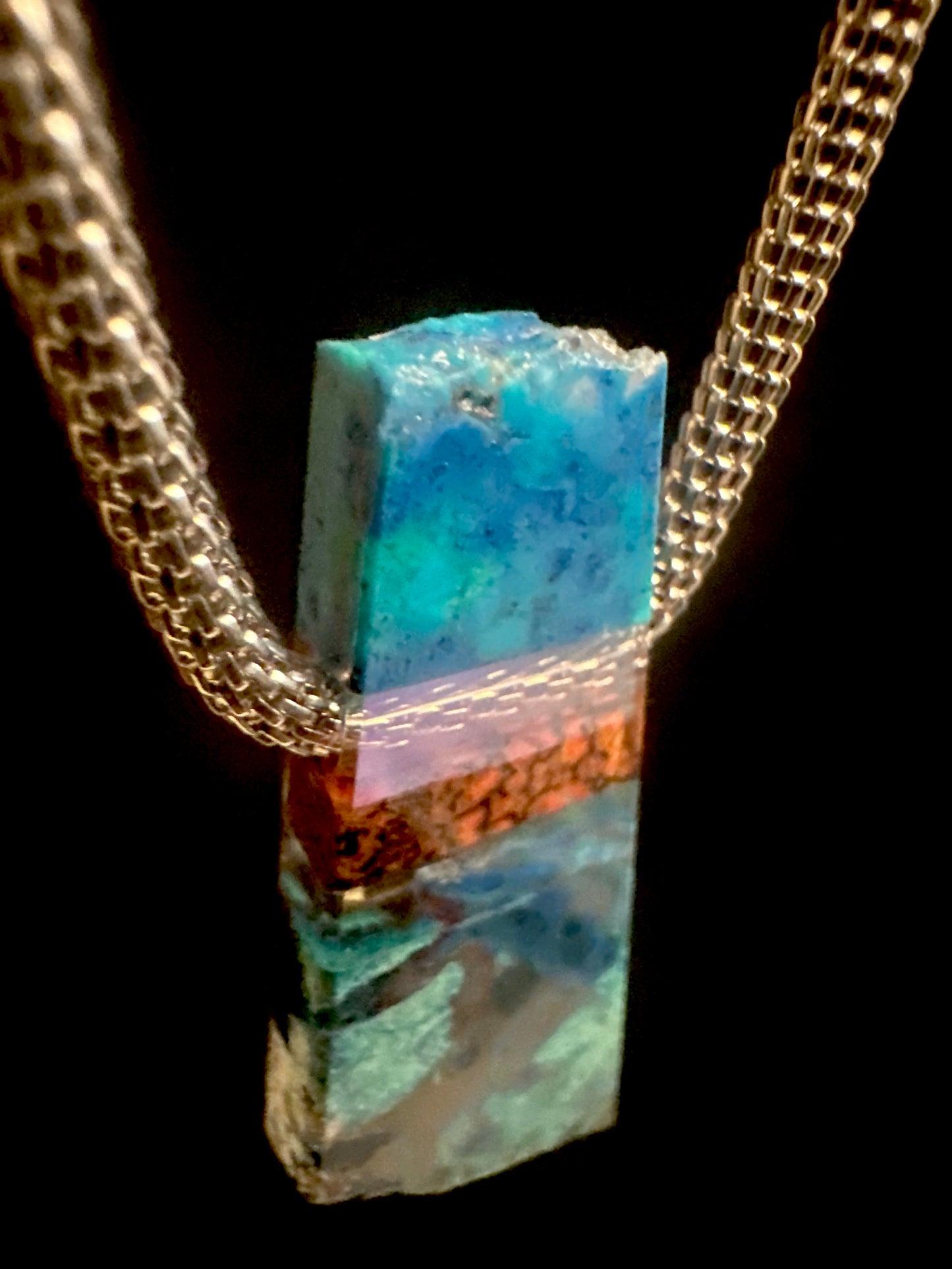 Blue shattuckite